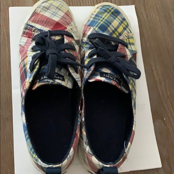 Sperry Shoes - Plaid Sperry sneakers, used, size 9